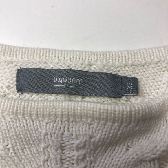 B. Young Niki Pullover Cable Knit Oversized Sweater, size XS - Picture 6 of 10